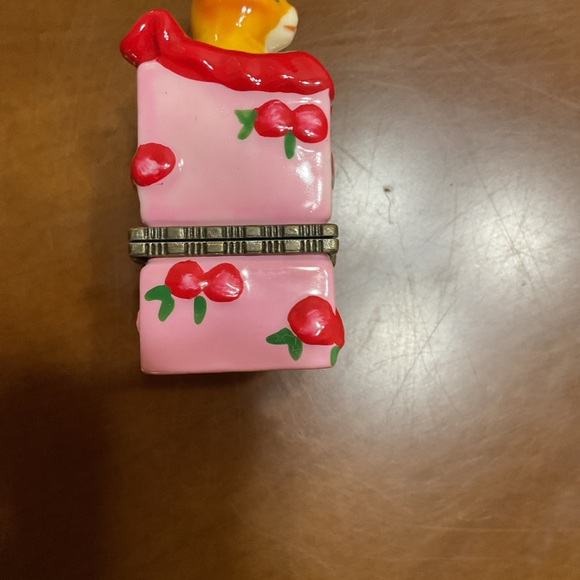 Porcelain Cat Trinket, Pill, Jewelry Box. Still Has Original Tag. - Picture 4 of 10